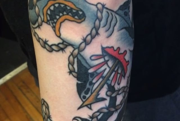 Finished this dope shark on @ricky_arno👍🏼 #traditionalshark #smokemdead #steadfasttattoo
.
.
.
.
.
((¥))
#sharktattoo #tattoos #btattooing #blackworkerssubmission #iblackwork #blackwork #blackworkers #inkstinctsubmission #blacktraditionals #BLACKTATTOOMAG #blxckink #tttism #TTTpublishing #greatattoo #blackflashwork #TattooLife #darkartists #blackworkershero #wiilsubmission #traditionaltattoo #onlythedarkest #blackandgrey #occultarcana #tattoolife #oldlines #TAOT #nowash