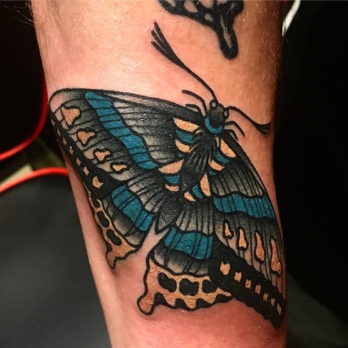 Another sweet butterfly for Tim🙏🏼#smokemdead #steadfasttattoo
.
.
.
.
.
((¥))
#butterflytattoo #tattoos #btattooing #blackworkerssubmission #iblackwork #blackwork #blackworkers #inkstinctsubmission #blacktraditionals #BLACKTATTOOMAG #blxckink #tttism #TTTpublishing #greatattoo #blackflashwork #TattooLife #darkartists #blackworkershero #wiilsubmission #traditionaltattoo #onlythedarkest #blackandgrey #occultarcana #tattoolife #oldlines #TAOT #nowash #FORMink