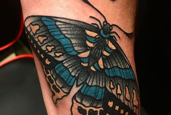Another sweet butterfly for Tim🙏🏼#smokemdead #steadfasttattoo
.
.
.
.
.
((¥))
#butterflytattoo #tattoos #btattooing #blackworkerssubmission #iblackwork #blackwork #blackworkers #inkstinctsubmission #blacktraditionals #BLACKTATTOOMAG #blxckink #tttism #TTTpublishing #greatattoo #blackflashwork #TattooLife #darkartists #blackworkershero #wiilsubmission #traditionaltattoo #onlythedarkest #blackandgrey #occultarcana #tattoolife #oldlines #TAOT #nowash #FORMink