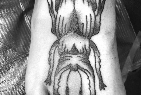 finally got to do this rhinoceros beetle on James’ foot! Thanks so much! .
.
.
.
#tattoo #blackworktattoo #inkstinct #blackwork #blxckink #btattooing #blkttt #blackworkers #waverlyink #tttism #rochesterny #rochestertattoo #ladytattooer #tattoodo #workhorseirons #steadfast #onlythedarkest #foxtailtattoos #inkwork #linework #rhinobeetle #bugtattoo #foottattoo