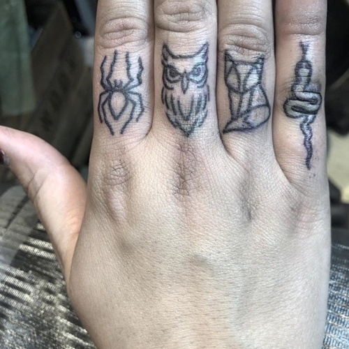 lil finger bammers for Anna! Thank you so much!🖤🖤🖤 .
.
.
.
#tattoo #blackworktattoo #inkstinct #blackwork #blxckink #btattooing #blkttt #blackworkers #waverlyink #tttism #rochesterny #rochestertattoo #ladytattooer #tattoodo #workhorseirons #steadfast #onlythedarkest #foxtailtattoos #inkwork #linework #whipshaded #tradworkers #boldtattoo #blackworkartists #fingertattoos