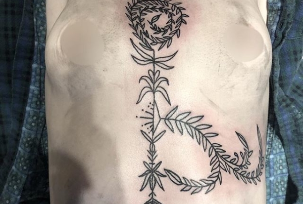 A lil wonky due to body posture but this ornamental piece was so much fun to do! Thank you so much molly🖤 shading to come! .
.
.
.
#tattoo #blackworktattoo #inkstinct #blackwork #blxckink #blackink #btattooing #blkttt #blackworkers #waverlyink #tttism #rochesterny #flashworkers #rochestertattoo #ladytattooer #tattoodo #workhorseirons #steadfast #onlythedarkest #foxtailtattoos #inkwork #linework #whipshaded #tradworkers #boldtattoo #blackworkartists #blackclawneedles #luckysupply #kingpintattoo #ornamental