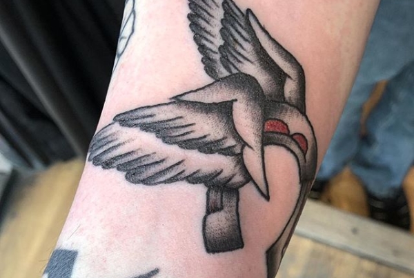 A little bit of a wrap around on this tattoo, I had so much fun with this get what you get! Only $40 for a first try 🖤👊 .
.
.
.
#tattoo #blackworktattoo #inkstinct #blackwork #blxckink #blackink #btattooing #blkttt #blackworkers #waverlyink #tttism #rochesterny #flashworkers #rochestertattoo #ladytattooer #tattoodo #workhorseirons #steadfast #onlythedarkest #foxtailtattoos #inkwork #linework #whipshaded #tradworkers #boldtattoo #blackworkartists #blackclawneedles
