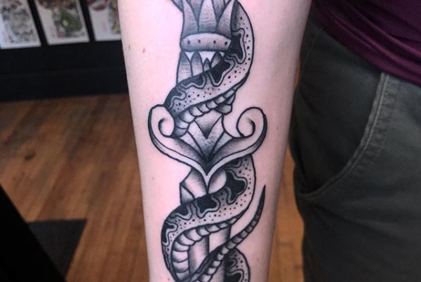 So happy I got to do this snake from my flash today! 🖤 thank you soooo much. It means so much when clients get my art 🐍 .
.
.
.
#tattoo #blackworktattoo #inkstinct #blackwork #blxckink #blackink #btattooing #blkttt #blackworkers #waverlyink #tttism #rochesterny #flashworkers #rochestertattoo #ladytattooer #tattoodo #workhorseirons #steadfast #onlythedarkest #foxtailtattoos #inkwork #linework #whipshaded #tradworkers #boldtattoo #blackworkartists #blackclawneedles