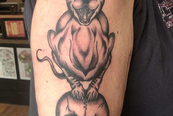 Finished this evil Sphynx kitty today! Thank you so much Stacey! .
.
.
.
#tattoo #blackworktattoo #inkstinct #blackwork #blxckink #blackink #btattooing #blkttt #blackworkers #waverlyink #tttism #rochesterny #flashworkers #rochestertattoo #ladytattooer #tattoodo #workhorseirons #steadfast #onlythedarkest #foxtailtattoos #inkwork #linework #whipshaded #tradworkers #boldtattoo #blackworkartists #blackclawneedles
