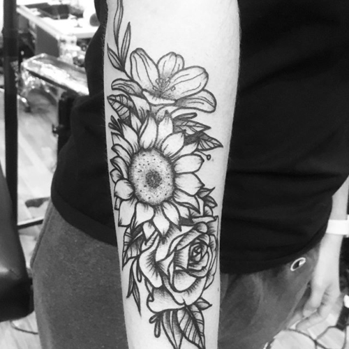 Floral forearm piece on @jennaxniiicole 🙏🏼#smokemdead #darkpearltattoo .
.
.
.
.
((¥))
#floraltattoo #tattoos #btattooing #blackworkerssubmission #iblackwork #blackwork #blackworkers #inkstinctsubmission #blacktraditionals #BLACKTATTOOMAG #blxckink #tttism #TTTpublishing #greatattoo #blackflashwork #TattooLife #darkartists #blackworkershero #wiilsubmission #traditionaltattoo #onlythedarkest #blackandgrey #occultarcana #tattoolife #oldlines #TAOT #nowash #FORMink