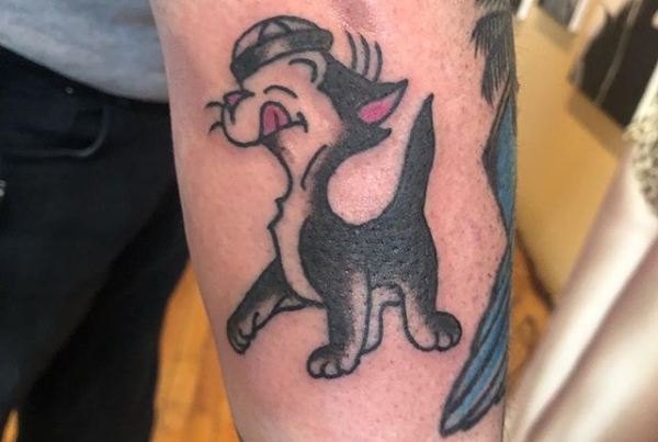 Traditional little kitty from the get what you get! Thanks again Leslie! .
.
.
.
#tattoo #blackworktattoo #inkstinct #blackwork #blxckink #blackink #btattooing #blkttt #blackworkers #waverlyink #tttism #rochesterny #flashworkers #rochestertattoo #ladytattooer #tattoodo #workhorseirons #steadfast #onlythedarkest #foxtailtattoos #inkwork #linework #whipshaded #tradworkers #boldtattoo #blackworkartists #blackclawneedles