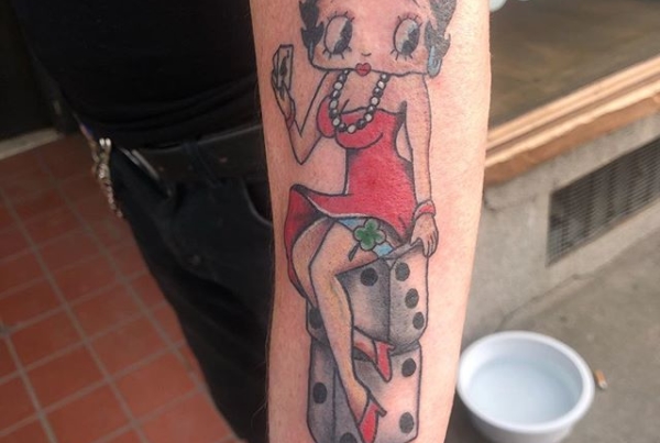 Betty Boop pinup! Thanks again Les! .
.
.
.
#tattoo #colortattoo #inkstinct #bettyboop #blxckink #blackink #btattooing #blkttt #blackworkers #waverlyink #tttism #rochesterny #flashworkers #rochestertattoo #ladytattooer #tattoodo #workhorseirons #steadfast #onlythedarkest #foxtailtattoos #inkwork #linework #whipshaded #tradworkers #boldtattoo #blackworkartists #blackclawneedles