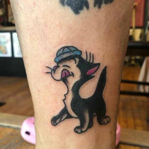 A get what you get jammer from today! Thanks so much! 😻 .
.
.
.
#tattoo #blackworktattoo #inkstinct #blackwork #blxckink #blackink #btattooing #blkttt #blackworkers #waverlyink #tttism #rochesterny #flashworkers #rochestertattoo #ladytattooer #tattoodo #workhorseirons #steadfast #onlythedarkest #foxtailtattoos #inkwork #linework #whipshaded #tradworkers #boldtattoo #blackworkartists #blackclawneedles