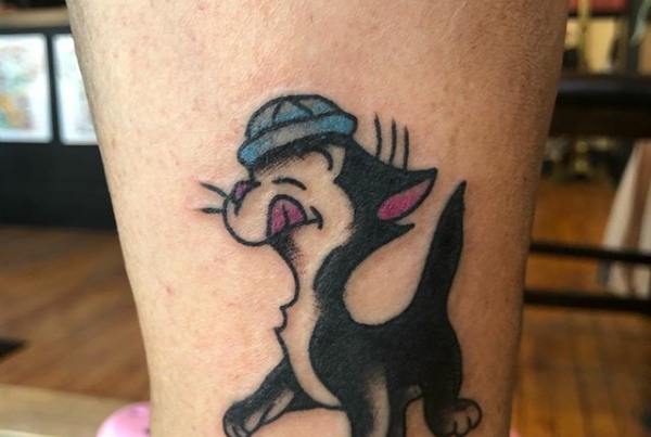 A get what you get jammer from today! Thanks so much! 😻 .
.
.
.
#tattoo #blackworktattoo #inkstinct #blackwork #blxckink #blackink #btattooing #blkttt #blackworkers #waverlyink #tttism #rochesterny #flashworkers #rochestertattoo #ladytattooer #tattoodo #workhorseirons #steadfast #onlythedarkest #foxtailtattoos #inkwork #linework #whipshaded #tradworkers #boldtattoo #blackworkartists #blackclawneedles